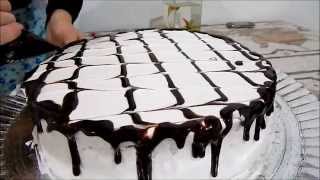 Bolo Com Chantilly e Chocolate!