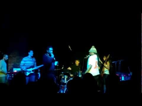 Evitan featuring Punchline- Dumb Out (Live)