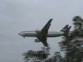 Delta 737 landing at LGA with strong crosswind