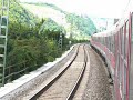 Parallelfahrt am Rhein mit Regionalbahn