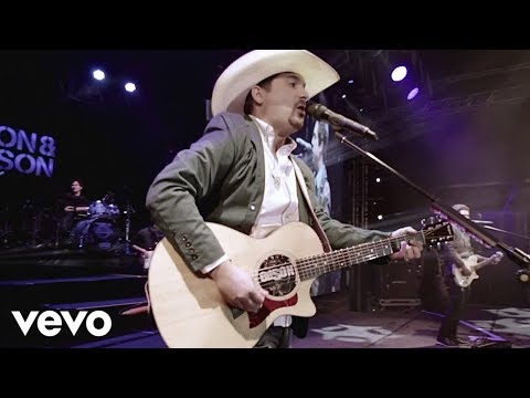 Edson & Hudson - Escândalo De Amor (Clipe Oficial)