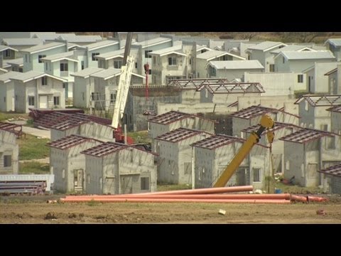 Philippines - A major housing development in the Philippines tries to combine happy and healthy living. Pauline Chiou reports. For more CNN videos, visit our site at http:...