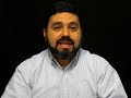 Todo lo que existe, excepto Alah el Creador es creado por Él. Alah tiene poder absoluto sobre cada parte de Su creación. Alah no es creado; Él siempre ha existido, teniendo Sus atributos. Alah nunca perecerá ni sus atributos disminuirán. Entre Sus atributos es que Él tiene omnisciencia de toda Su creación, que Él ve todas las cosas visibles, y que Él oye todas las cosas oíbles y Su Omnisciencia, Visión, y Oído no son similares a nuestra sabiduría, visión, y oído. Alah no necesita nada de Su creación para Su existencia y no es semejante a la creación en ninguna  forma.   Esto  significa que  Alah no es NI hombre Ni mujer; Él no es 