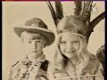 one hour long interview with kim wilde aired on french tv on october 5, 1992.
in this segment, kim talks about her youth. marty and joyce wilde are also interviewed and many rarely seen photographs are shown.
music includes 