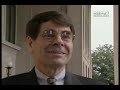 Una delle cause che dobbiamo eliminare è il modo in cui ci lasciamo dividere e soggiogare sulla base delle nostre diverse appartenenze religiose, razziali, politiche, sociali, e di una serie praticamente infinita di conflitti e divisioni. Se una delle cause principali del controllo sul genere umano è la divisione, allora per rimuoverla non dobbiamo fare altro che UNIRCI. Non saremo mai d'accordo su tutto, ne dovremo esserlo. Che mondo noioso se lo fossimo. Ma ciò non significa che non possiamo unirci sulla base di ciò che condividiamo e fondere le nostre forze per proteggere e ripristinare le libertà che riguardano tutti. Destra, sinistra, neri, bianchi, cristiani, musulmani o ebrei, tutti siamo vittime dello stato globale fascista degli Illuminati. Finchè le persone non smetteranno di ingaggiare tra loro delle arroganti e inutili battaglie per la superiorità, saremo tutti divisi e soggiogati in una versione globale della Germania fascista o della Russia e della Cina comuniste. Non importa quale sia la vostra religione, la vostra razza o la vostra fede politica.  Qualunque esse siano avete il diritto di crederci e, per quanto mi riguarda, potete fare quello che volete, purchè non cerchiate di imporre agli altri la vostra volontà e le vostre convinzioni. Ciò che mi sta a cuore è il diritto di ognuno a seguire liberamente il proprio percorso all'interno di questa Grande Illusione che chiamiamo mondo 