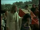 Jésus instruit la foule et guérit les malades