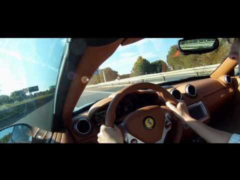 video auto Ferrari California Spyder