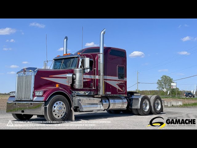 2017 KENWORTH W900L HIGHWAY / SLEEPER TRUCK / TRACTOR in Heavy Trucks in La Ronge
