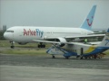 take off aruba to newark liberty coa1643 b752