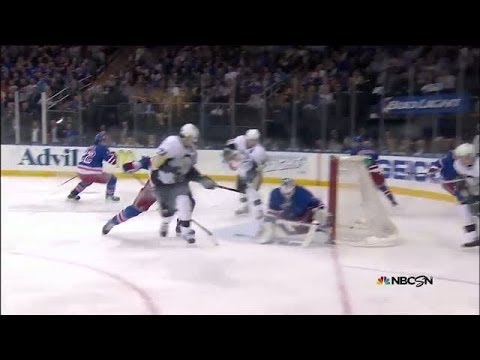 Video: Malkin's spin-o-rama shot beats Lundqvist