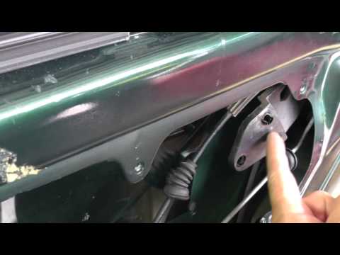 Volkswagen Jetta Removing Rear Door Lock Assy – Part 4