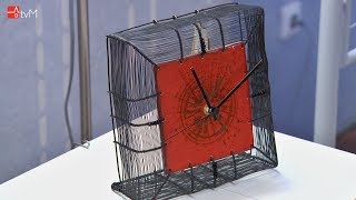 Galerie Lautner: fotografie Z. Diviše a drátěné solitéry D. Frydrychové