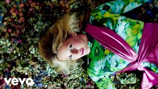 Ellie Goulding, Diplo, Swae Lee - Close To Me