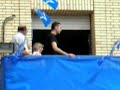 Poblanas y poblanos:En primer lugar me gustaría mostrar mi más sincero agradecimiento a todas las personas de Interpeñas y del Ayuntamiento que han creído oportuno nombrarme pregonero de las Fiestas de La Puebla de Híjar del 2008. Es para mí un verdadero honor y me siento tremendamente orgulloso de inaugurar las fiestas patronales del que considero mi pueblo y de las que tanto he disfrutado durante diferentes etapas de mi vida.Estos son días muy especiales y muy esperados por todos los residentes y visitantes de La Puebla de Híjar. Durante ellos, sus habitantes ven como las calles del pueblo se impregnan de la alegría y el colorido de la fiesta, y los que no vivimos aquí asiduamente aprovechamos para reencontrarnos con familiares y amigos que no tenemos ocasión de ver durante el resto del año.Las Fiestas de La Puebla de Híjar son unas fiestas dirigidas a todos los públicos, unas fiestas completas y variadas que ofrecen a toda la gente que decide pasar estos días en nuestra localidad un amplio abanico de posibilidades de diversión y entretenimiento. Por ello no quisiera desaprovechar la ocasión de destacar el esfuerzo y el trabajo llevado a cabo por todas las personas encargadas de su organización, cuyo único objetivo es el de conseguir que estas fiestas sean posibles creando y promoviendo actividades para disfrute de todo el pueblo.Os deseo a todos que estas Fiestas del 2008 os lo paséis en grande y que para vosotros sean tan inolvidables como a buen seguro lo van a ser para mí.¡¡¡Vivan las Fiestas de La Puebla y viva La Puebla!!!