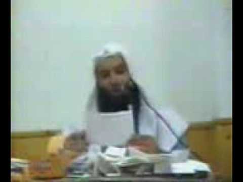 نساء عاريات