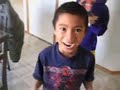 Asustando a niños