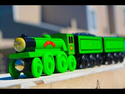 Thomas &amp; Friends FLYING SCOTSMAN Wooden Railway Toy Train Review By 