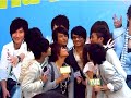 個別演唱前全程錄影分享部份包括--1)20071222台北統一元氣廣場--出場+拍畢業照2)20071222台北統一元氣廣場--小松老師談單飛+麥克風授贈儀式+丟學士帽3)20071222台北統一元氣廣場--自我介紹+脫學士服4)20071222台北統一元氣廣場--搖滾快樂+媒體聯訪5)20071222台北統一元氣廣場--訪問(每位談專輯和拍MV+夫郁磨鼻子)6)20071222台北統一元氣廣場--小松老師再度上臺補畫面(訓誡反被虧)