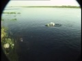 Esteros del Iberá, en la provincia de Corrientes, es sinónimo de vida salvaje y por supuesto de pesca con mosca. En su verde corazón de pantanos y camalotes, de canales y juncales, conviviendo con el carpincho y el yacaré, habita uno de los peces mas combativos y deportivos del mundo: el dorado. Acompáñenos en el desafío de intentar su pesca con una caña de mosca, en las aguas del río Corriente. Mas info.: www.afvideos.com