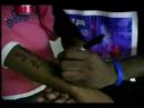 autograph arm sighning...