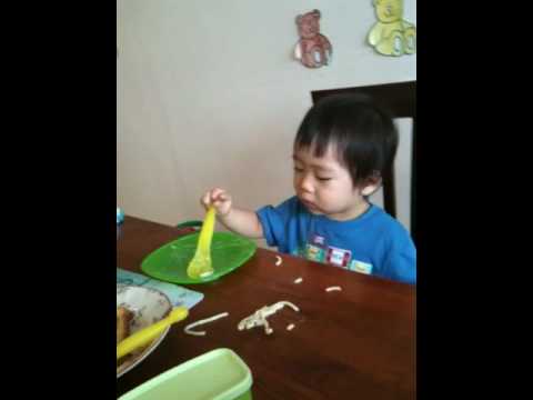 Children having breakfast at centre