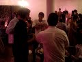 Os meninos dan�ando