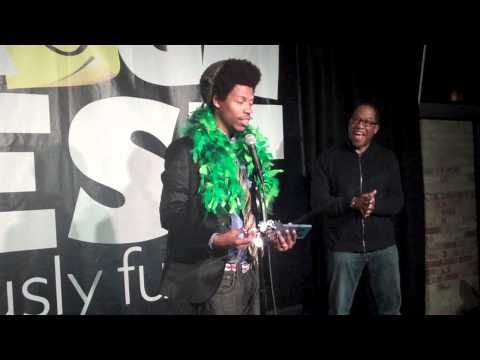 Comedian Mike E. Winfield wins $10K at Gilda's LaughFest