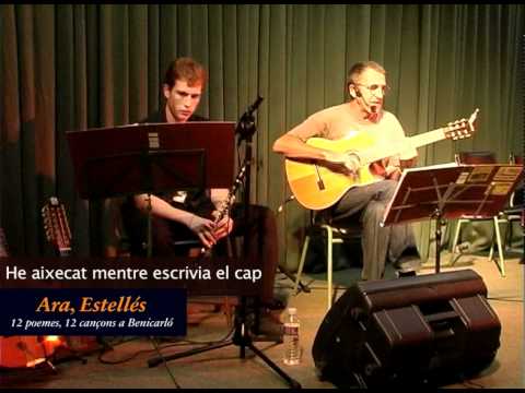 01 He aixecat mentre escrivia el cap