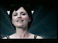 analyse the video of the cranberries my dear group i love you dolores