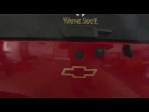 2001 Chevy Blazer / GMC Jimmy lift gate repair Part 1