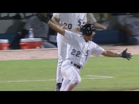 Video: Jose Valentin seals White Sox win with walk-off single