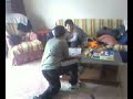 unos juegan y otros comen