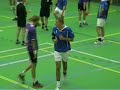 De eerste echte wedstrijd van dit seizoen voor de Zoetermeerse mannen. De spelers van beide zijden speelden een ronduit slechte wedstrijd met veel fouten. Iets waar de scheidsrechters ook niet vies van waren. Dit veroorzaakte een hoop commotie en hoongelach viel hen ten deel. De Heren van Zoetermeer kwamen aan het eind van de eerste helft een beetje op gang en zo kon een achterstand nog voor rust worden weggewerkt. Na rust kwam Heerle zeker niet beter in hun spel en liep constant achter de feiten aan. Vele tijdstraffen later bleek de tweede helft gespeeld voordat men er in Wouw erg in had. Slecht spelen en toch winnen zijn van toepassing op een kampioen. We zullen zien of Gemini dit waar kan maken.