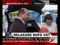 Traian Basescu a furat un telefon mobil Traian Basescu a furat un telefon mobil