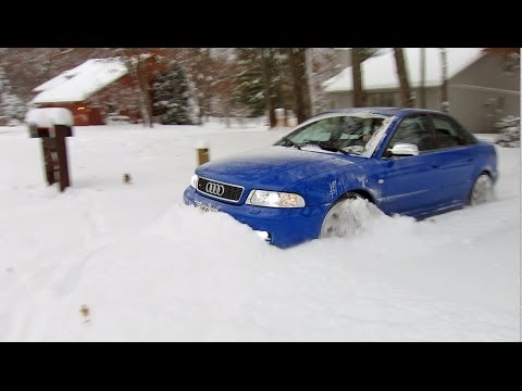 500 hp Audi S4 quattro vs 12″+ of fresh snow!  Unstoppable…