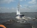 Vaurien training 12 apr. 08, Martina en Anniek