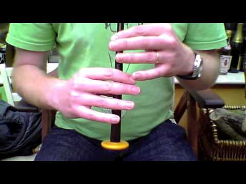 footstompin1 - Here is Simon Thoumire's 4 part starter course to learn the bagpipes using the practice chanter. In the 4th lesson we look at the last three notes of the pip...