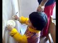 paulito pintando su pieza