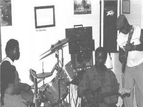 Rachid King,Tonneaux Vides__(Geri of TP OK Jazz on lead-guitar) Rachid King,Tonneaux Vides__(Geri of TP OK Jazz on lead-guitar)
