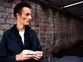 film d'haicha ladrouz ou l'on voit mano r�aliser le dessin de la pochette du disque
