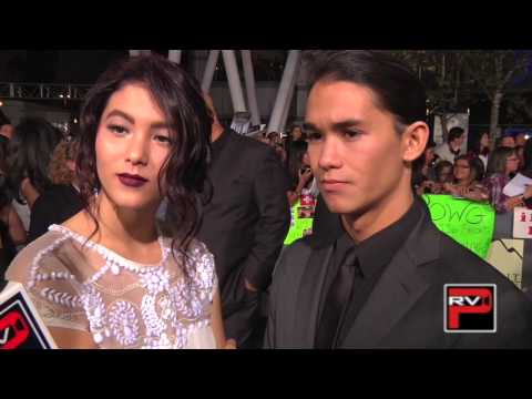 Fivelstewart - Front Row Features Wire / Pacific Rim Video correspondent Chris Trondsen was at the Twilight Saga: Breaking Dawn 2 premiere near the Nokia Theatre in Los Ang...