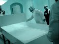 ماني معاق إن المعاق اللي يقول معوقين يحسبنا صفر بها مشه يقول ذولي محرولين حنا همم حنا قمم خلقنا رب العالمين حنا أجر حنا فجر وابشرك متواضعين ما نبتغي إلا الإله هو اللي يجزي الصابرين يجزينا في جنة عدن سلام فيها آمنين والدنيا يا عابر سبيل ترانا فيها مسافرين دنياك هذي زايله عمرك بها عدة سنين إن كنت في الدنيا بسرور أو كنت بالدنيا حزين أو كنت سامي بالعلا أو كنت في سجن رهين جهز جهاز الآخرة خلك ذكي خلك فطين والموعد جنة ربنا يستقبلنك حور عين تشوفنا في طولنا في عمرنا متساويين لا فرق إلا بالعمل مرفوع شأن الصالحين والابتلاء من ربنا أصاب حتى المرسلين ثم الذي يلونهم والله يعوض المبتلين وختامها مني سلام لآل السعود المكرمين الراحمين المنفقين الباذلين المحسنين ولوالديني والأهل واللي علينا مشرفين وسلام يا أغلى وطن وسلامي لكل المسلمين