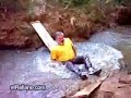 Ostia cruzando el rio