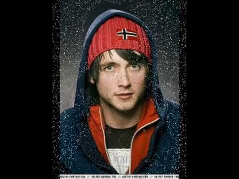 Justin Chatwin Is Too Hot