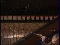 un pav� dans le jazz 24 sept 2005
jean-marc foltz, stephan oliva et bruno chevillon font revivre la po�sie et la finesse d'une formule port�e historiquement par le trio jimmy giuffre-paul bley-steve swallow. en trio compl�tement acoustique, ils arpentent les chemins d'un jazz librement improvis�, inspir� par une complicit� de longue date et construit sur les exp�riences musicales solistes de chacun autant que sur les nombreux croisements qui les ont r�unis. un son de bois, teint� �a et l� d'�vocations de paul motian, de r�miniscences de giacinto scelsi... ou au service de compositions originales. stephan oliva et bruno chevillon sont reconnus sur la sc�ne de jazz contemporaine - nous avons re�u le premier avec claude tchamitchian et le second avec louis sclavis alors que jean-marc foltz a fait toute sa carri�re dans la musique contemporaine (aperghis, dusapin, levaillant} et fait, depuis peu, des apparitions de plus en plus fr�quentes dans le jazz. certains ont pu ''�couter, l'an dernier � ramonville, dans le magnifique projet de bill carrothers pr�sente par 