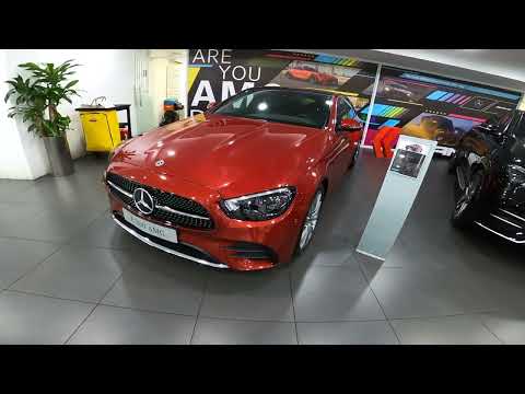 E300 AMG màu đỏ nội thất đen. Mercedes E300 AMG V1 2023.