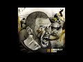 MIGUELLY SAN - 02 VENGO Corría el año '98 cuando La Gota Que Colma, formado por Niko & Miguelly San, sacaron al mercado Mordiendo el micro bajo el ya extinto sello Zeroporsiento, convirtiendose en uno de los primeros discos de rap de Andalucía. Tras ese disco la formación sevillana se separó; es conocida la trayectoria de Niko con varios trabajos a sus espaldas y un puñado de colaboraciones con gente como SFDK, Jesuly, Virush, Acción Sánchez, Zonah... Pero de Miguelly San no habiamos vuelto a escuchar nada, hasta hoy. Vuelve para sacar a la luz un EP de seis temas saca a la luz en descarga gratuita. Para el trabajo ha contado con DJ Mugre a los scratches y de Rehozoo Prod, quien a parte de la mezcla y grabación se encarga de la produccion instrumental. El diseño del trabajo está realizado por Adolfo Guerrero.