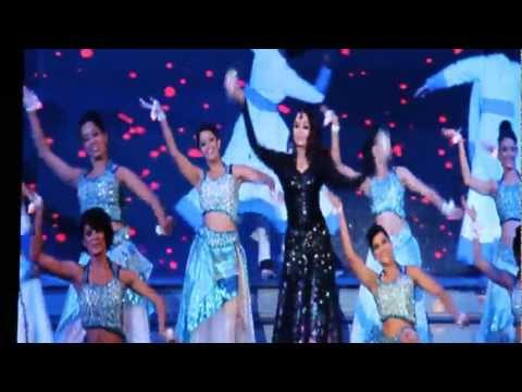 ASHWARIYA - On April 06,2013 Times of India Film fare Awards (TOIFA) held at Vancouver, Canada. It is great vent sponsored by British columbia government. The event was ...