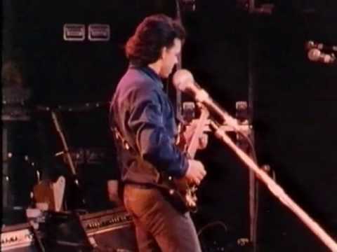 The Story of 'Everybody Wants to Rule the World' by Tears for Fears -  Smooth