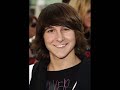 pictures of mitchel musso and jason dolley played to the music of jesse mccartney. 